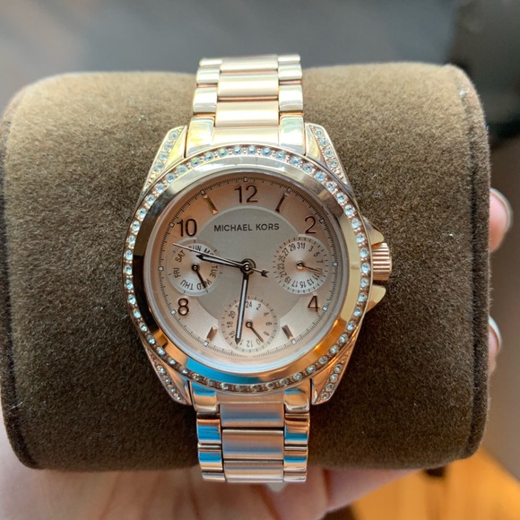 Michael Kors Watch - Picture 3 of 3